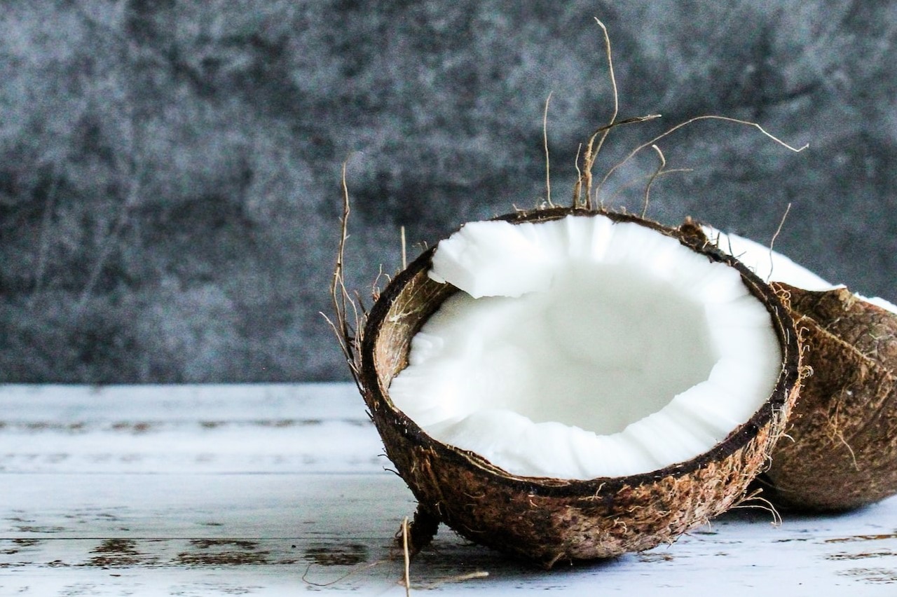 4+ Thousand Coconut Wax Royalty-Free Images, Stock Photos & Pictures